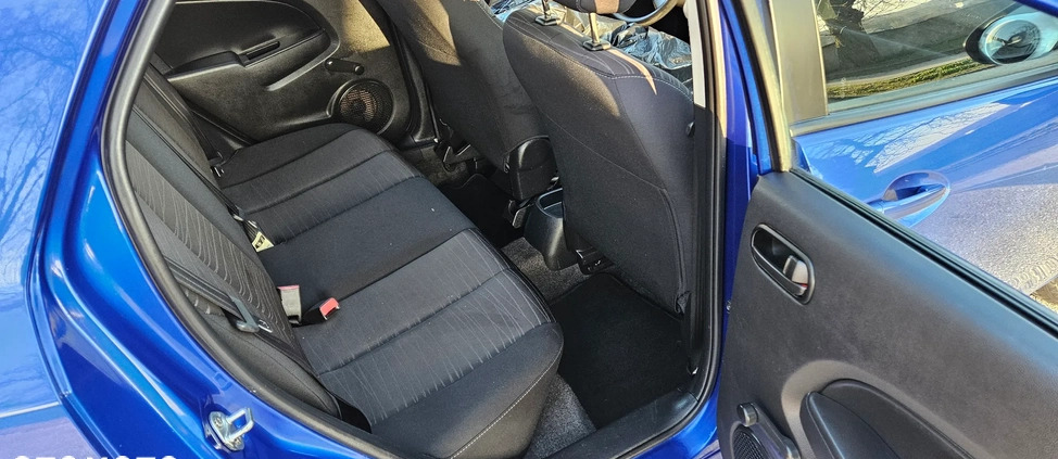 Mazda 2 cena 15500 przebieg: 167500, rok produkcji 2009 z Halinów małe 211